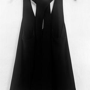 Banana Republic halter top.  Relaxed fit, shell & lining 100% polyester. New